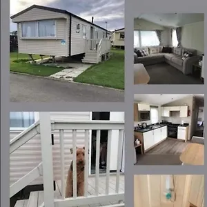 Thornwick Bay Flambrough Fabulous 4 Berth Caravan - Dog Friendly -fees Apply Holiday home Bridlington